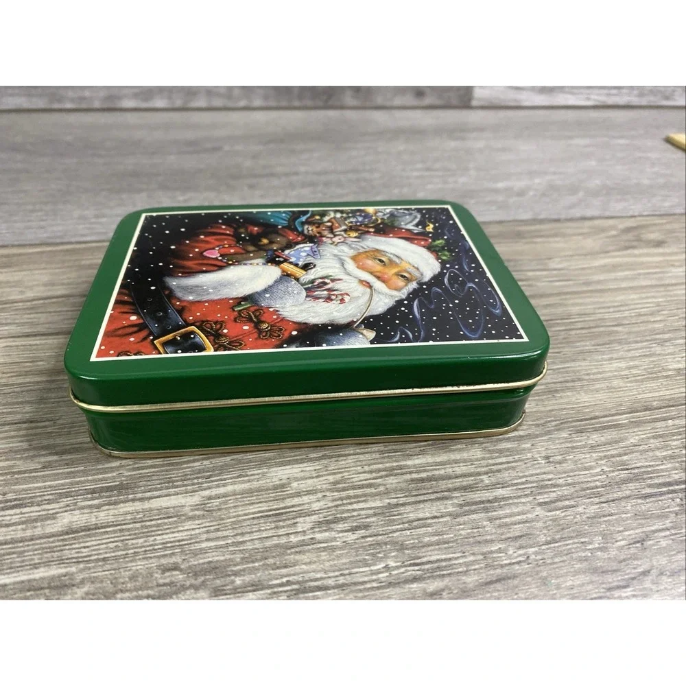 Vintage Lynn Bywaters Christmas Tin Santa 1990 Hong Kong‎